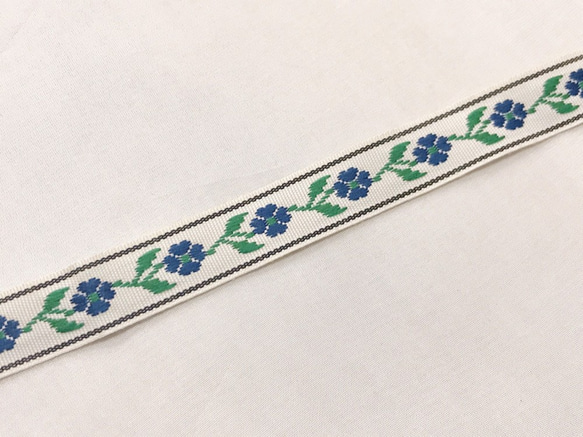 インド製リボンテープ 連結フラワー刺繍(ブルー) 幅1.5cm （長さ1.5m単位） 4枚目の画像