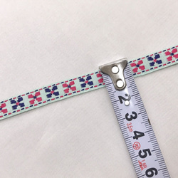 インド製リボンテープ 四つ葉柄刺繍(ライトミントグリーン) 幅1.0cm （長さ1.5m単位） 2枚目の画像