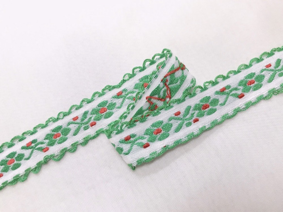 インド製リボンテープ 花柄レース刺繍(グリーン) 幅1.8cm （長さ1.5m単位） 3枚目の画像