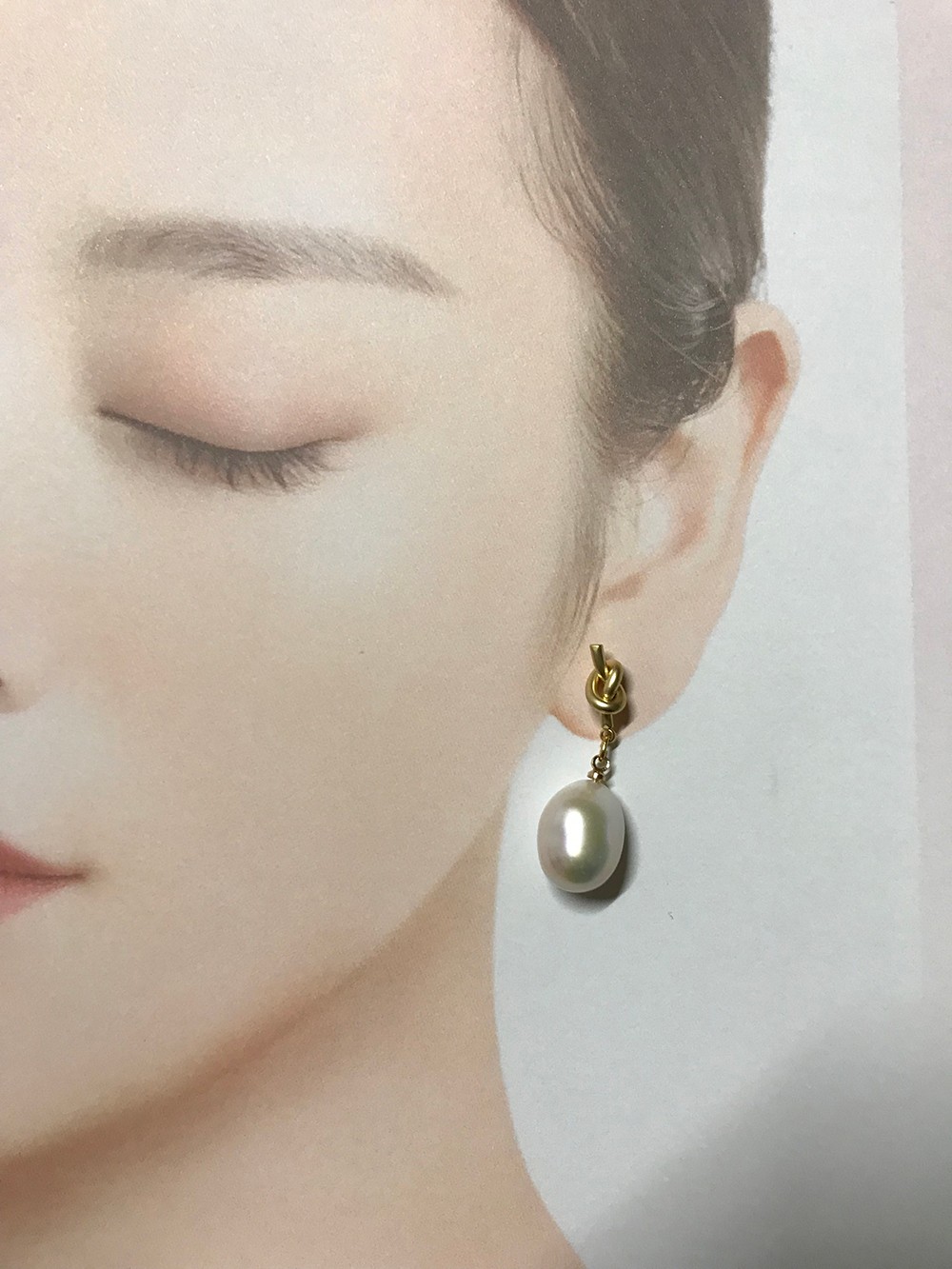 大ぶり天然淡水パール　ゴールドKNOT 揺れるピアス　入園、入学　結婚式に！