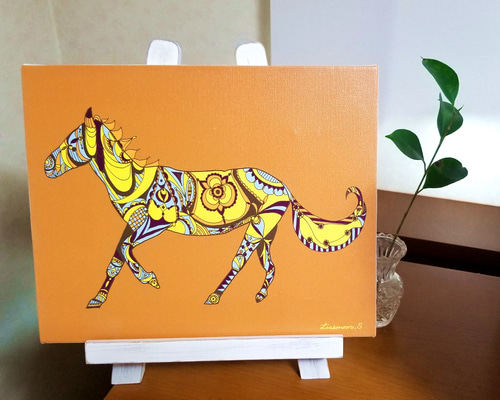 模様動物 馬(イエロー) プリントキャンバス 絵画 鈴木りさむーん 通販