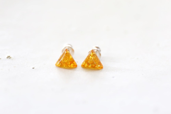SILVER925 triangle amber pierce[kgf3561] 1枚目の画像