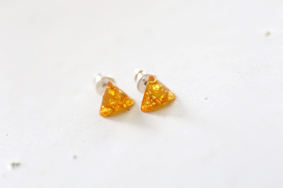 SILVER925 triangle amber pierce[kgf3561] 4枚目の画像