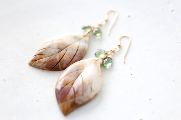 14KGF carved amazonite leaves pierce[kgf3609] 2枚目の画像