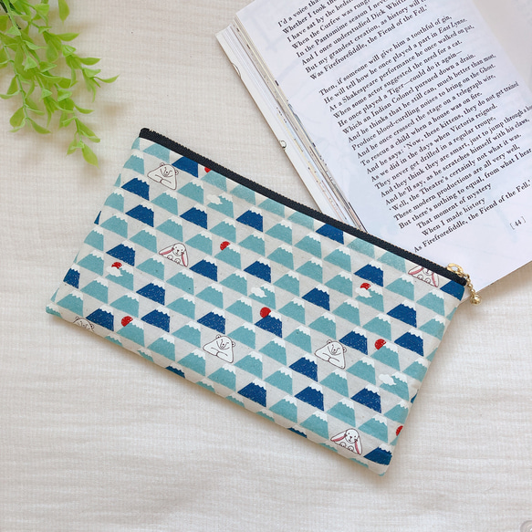 大きな内ポケット付】富士山の爽やかフラットポーチ ポーチ UAKOKO𓂃
