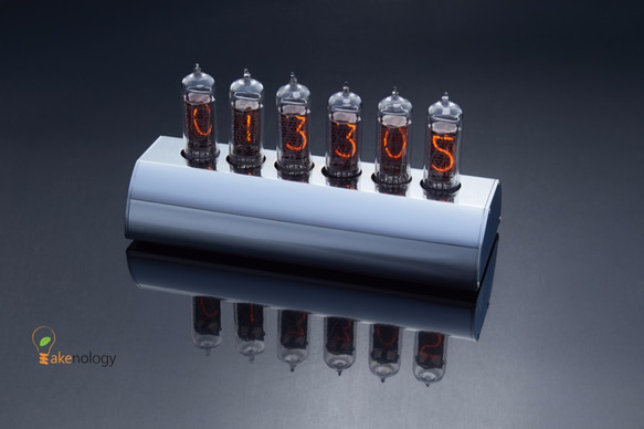 圓時 真空管時鐘 - 閃耀銀 [Makenology 製學] Loft 工業風 Nixie Tube Clock 第1張的照片