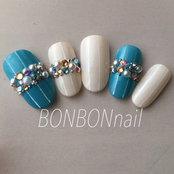 ♡蛍光三角ネイル♡ ネイルチップ（つけ爪） BONBONnail 通販