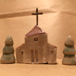 【小さな家シリーズ②】森の中の教会　陶器　ミニチュア　教会　クリスマス　森 4枚目の画像