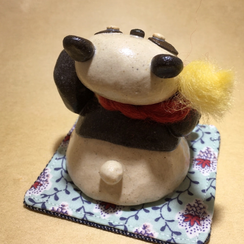 福招きシリーズ①】招きパンダ(大熊猫）の置物 陶器 招き猫 その他置物