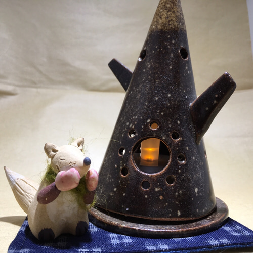 キツネ お香立て ランタン 陶器 きつね 狐 小狐 手袋 キャンドル