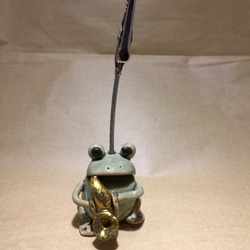 【ミニタイプ登場！】サックスを吹くカエルさん　陶器　蛙　かえる　カエル　 5枚目の画像