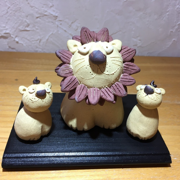 【1点もの】親子ライオンの置き物　陶器　　ライオン　 3枚目の画像