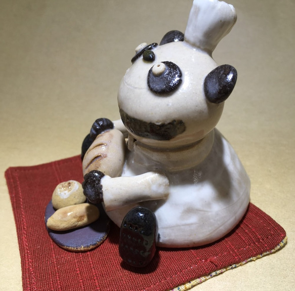 【秋の新作】パン屋のパンダ　陶器　パンダ　パン　 3枚目の画像
