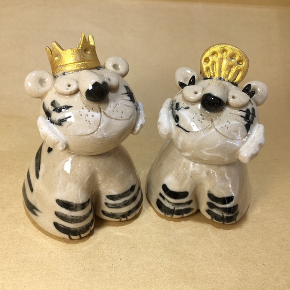残り1点】ホワイトタイガーの置き物(ペア） 陶器 トラ 寅 2022