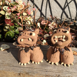 茶色のシーサー像 陶器製 楽天市場】シーサー 土灰焼き 伏せ横向き（小） /朝日陶器 やちむん