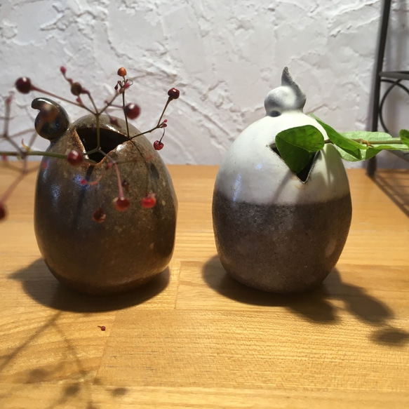 【sale】小さなお花を飾るのにとても便利なミニミニ花器（２個セット） 2枚目の画像