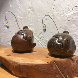 【再々販売】チョウチンアンコウのサンキャッチャー　陶器　スワロフスキー　 3枚目の画像