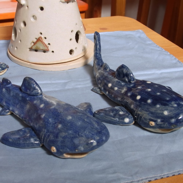 ジンベイザメの置き物　陶器　サメ　鮫　ジョーズ　　 6枚目の画像