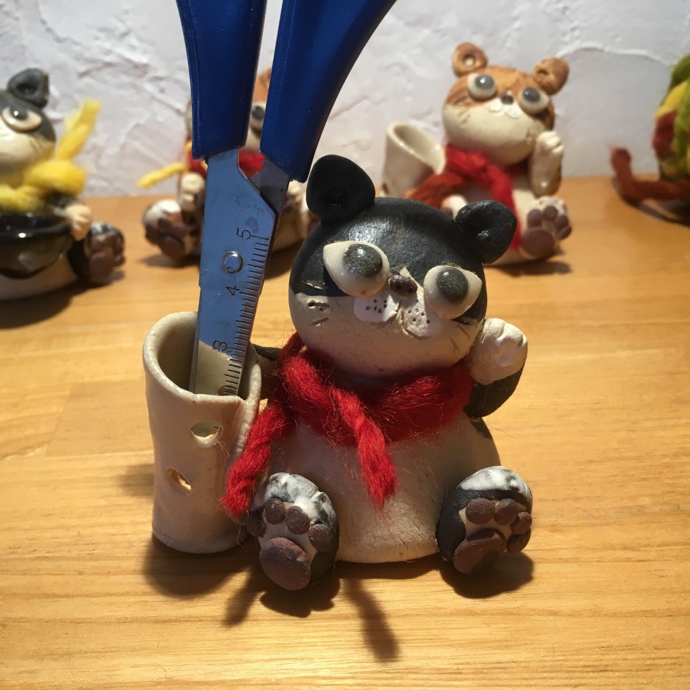 【夕立窯】猫　ネコ　ねこ　置物　　手作り　受注生産品　舌出し可愛い