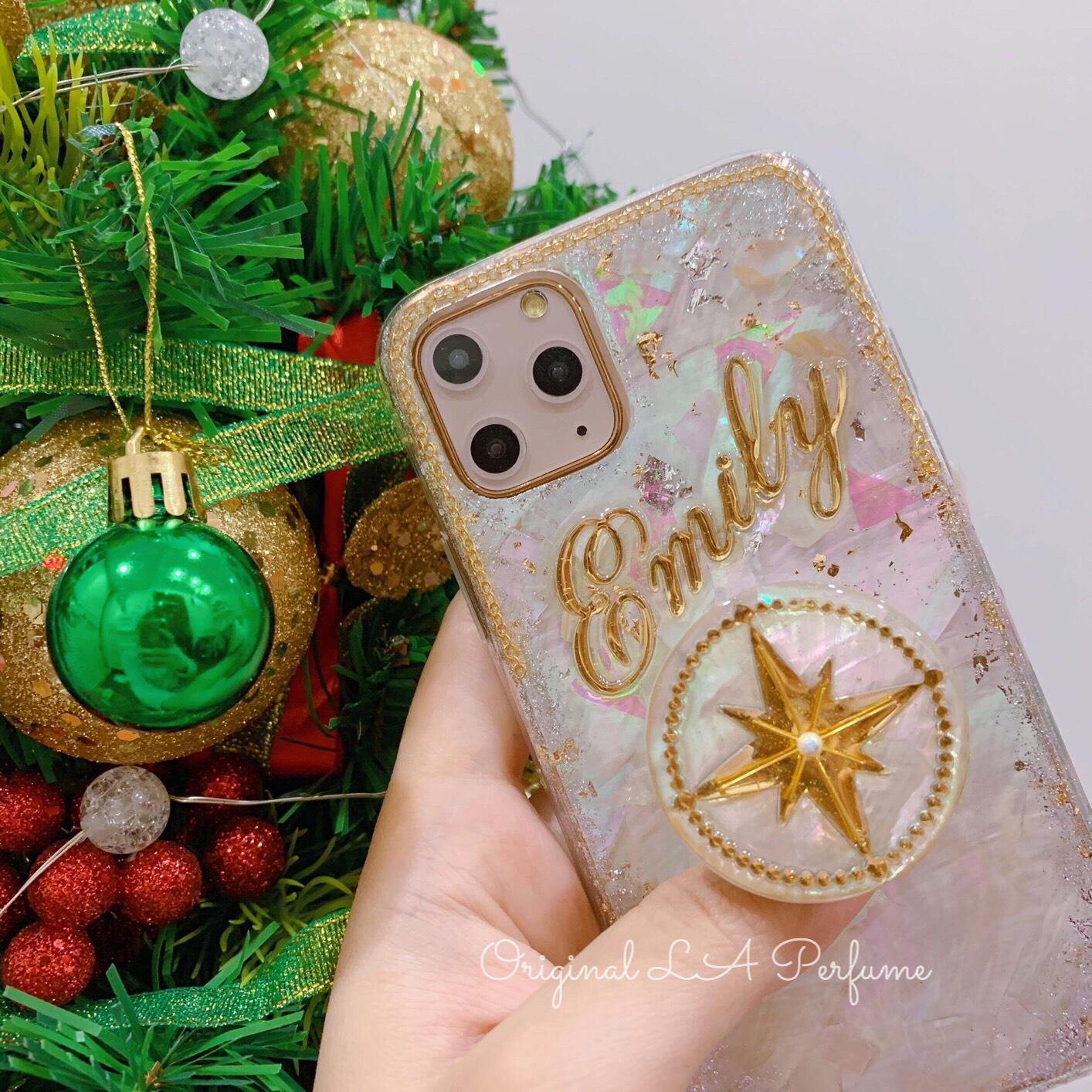 名入れ♡キラキラ天然シェル ホワイト✨ポップソケット付き 金箔 銀箔 イニシャル ゴージャス オリジナルケース