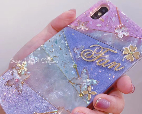 天然シェル♡キラキラ アイリス柄 ブルー オリジナルiPhoneケース フラワー 名入れ♡キラキラシェルフラワー✨淡いカラー✨フレーク入り