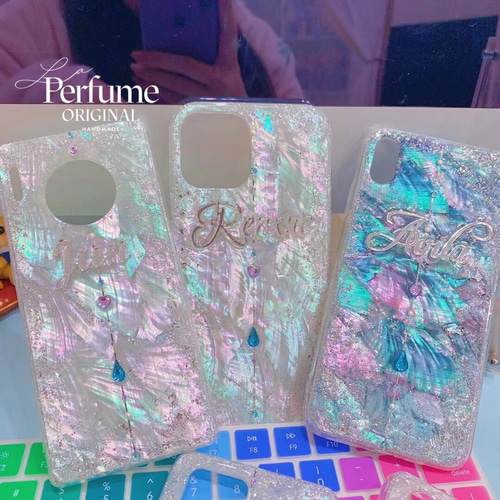 名入れ♡天然シェル✨キラキラ ハートドロップチャーム ホワイト♡iPhone 白 名入れ♡キラキラシェル✨ラメ✨ドロップハートチャームホワイト