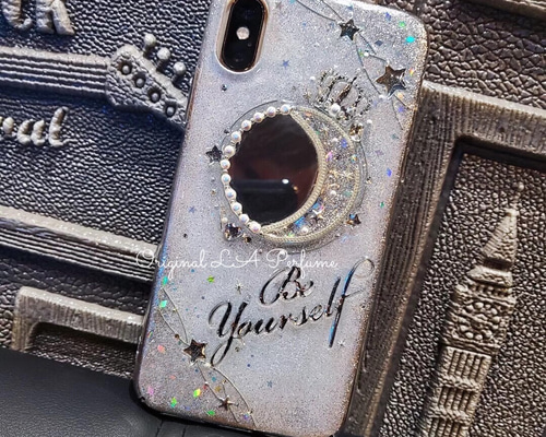 名入れ♡ミラー✨キラキラ クラウンティアラパール♡ イニシャル iPhone 紫 名入れ♡ミラー✨キラキラ クラウンティアラパール♡ イニシャル
