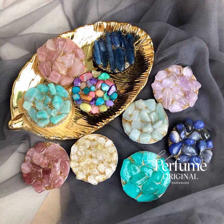 水晶置き物　男女の手