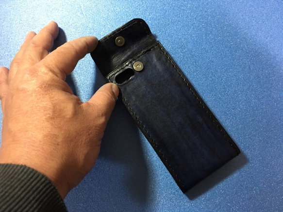 【オーダー制作】手染め縦型iPhone8/7/6ケース 5枚目の画像