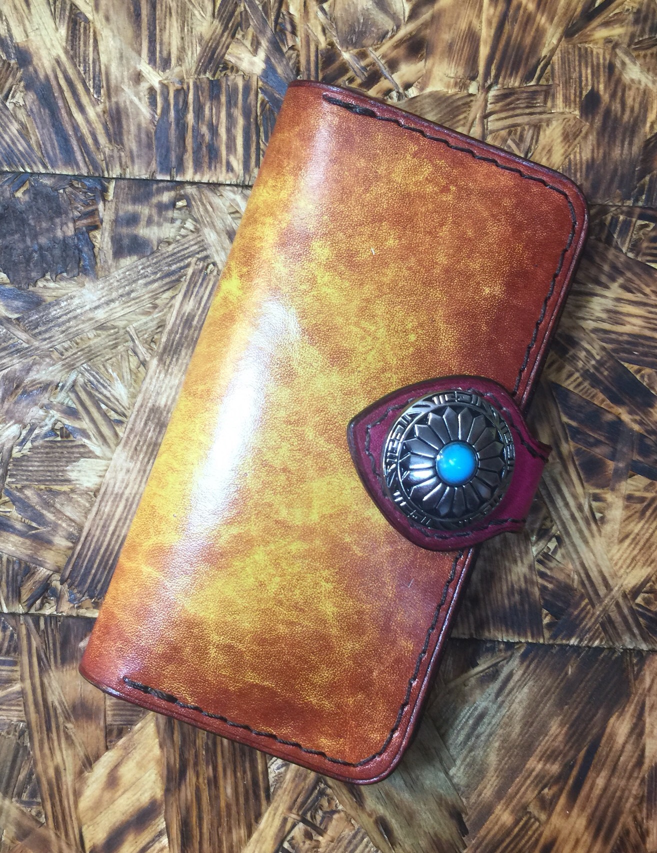 【オーダー制作】20色のぼかし手染めiPhone,Android 全機種ケース（コンチョ大,マグネット,色変更）