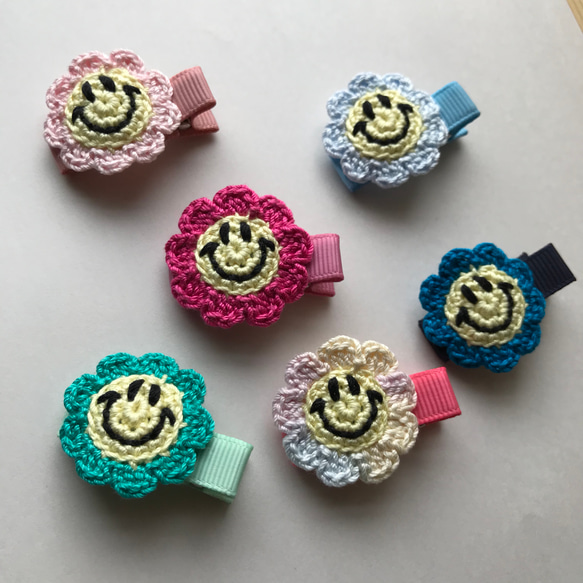 働く車☆ベビーヘアクリップ ヘアゴム 送料込み♡2つ選べるお花にこ