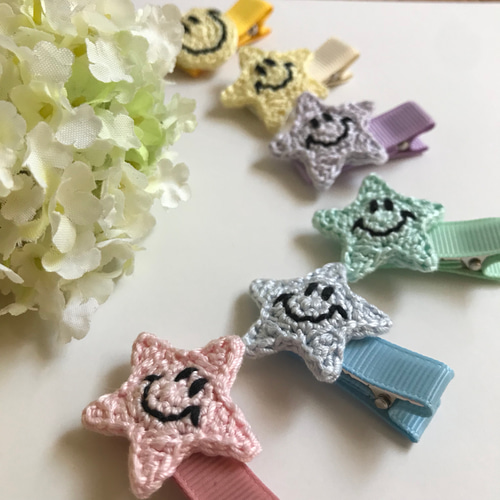 送料込み♡2つ選べるにこちゃんのベビーヘアクリップ 雑貨・その他