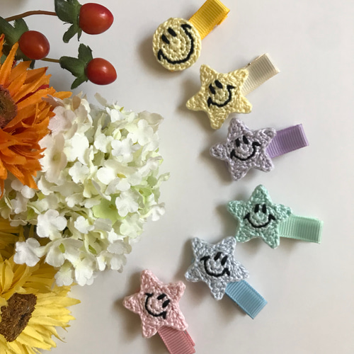 送料込み♡2つ選べるにこちゃんのベビーヘアクリップ 雑貨・その他