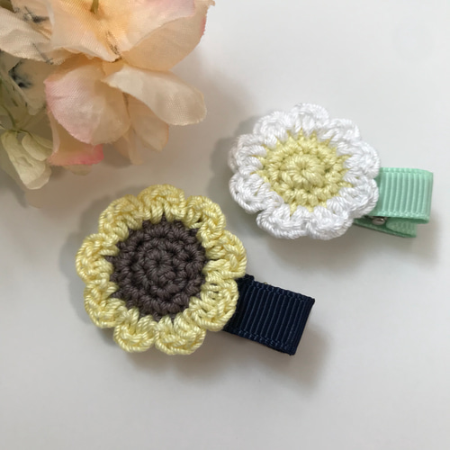 送料込み♡ひまわりとマーガレットのベビーヘアクリップ 雑貨