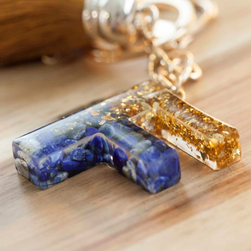 ☆UVレジン☆イニシャルキーホルダー【F】 / アルファベット