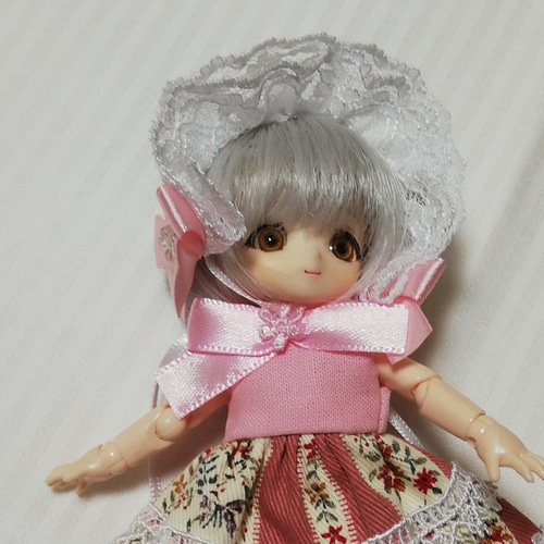 ドール服 オビツ11サイズ ピンク花柄ストライプ柄 二段ギャザー