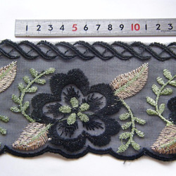 刺繍レース＊およそ幅10ｃｍのお花レース＊黒・ブラック＊約13ｍ（1ｍ約450円） 2枚目の画像