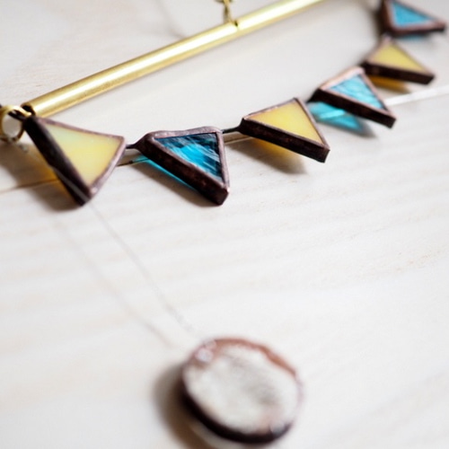 ステンドグラス 海色モビール 光のモビール》イルカ ステンドグラス風海魚のサンキャッチャー