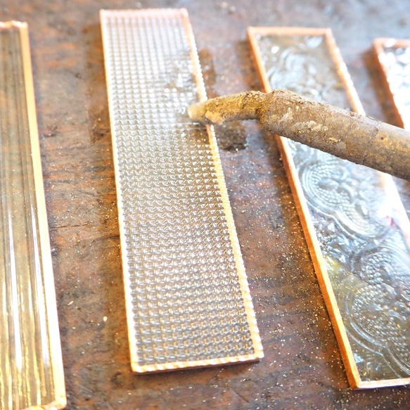 お家でステンドグラスキットー　お花と鳥のパネル お家でステンドグラスキットー　お花と鳥のパネル お家でステンドグラスキットー　お花と鳥のパネル 在庫限りの商品写真