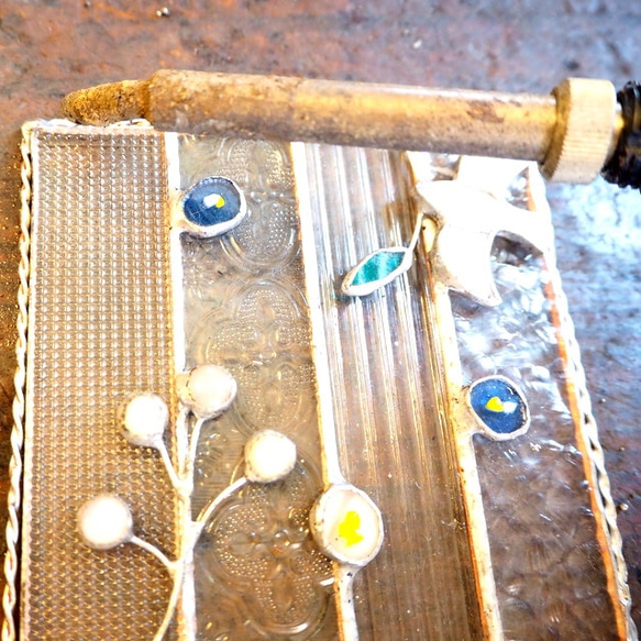 お家でステンドグラスキットー　お花と鳥のパネル お家でステンドグラスキットー　お花と鳥のパネル お家でステンドグラスキットー　お花と鳥のパネル 在庫限りの商品写真