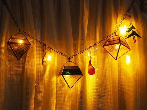 ステンドグラス　ランプ Amazon.co.jp : ビンテージ ステンドガラスランプ 12インチ