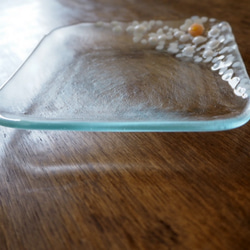シンプルなガラスのお皿とスプーン 3枚目の画像