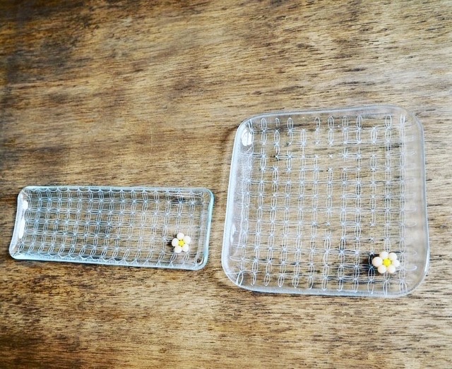 ガラスのお皿2点セット