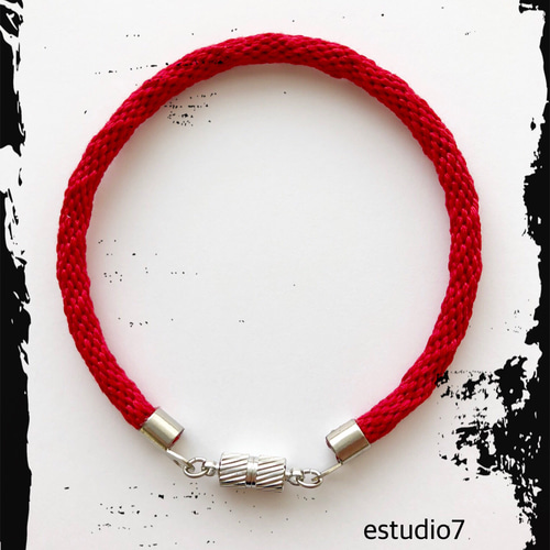 ハンドメイド 赤い紐のブレスレット オーダーメイド☆簡単着脱❣️組紐ブレスレット(赤ミックス