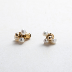 含苞待放耳環 Bud to Bloom Earrings / 14kgf / pearl 第2張的照片