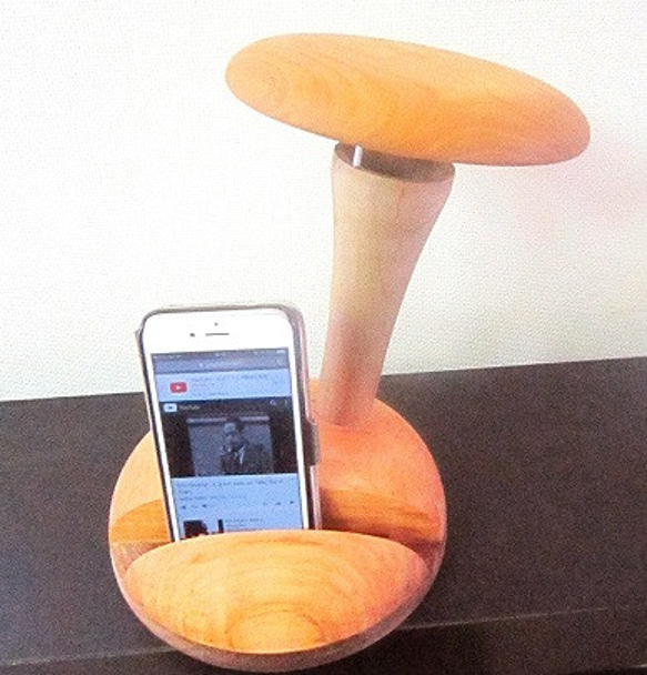 iphone音箱支架蘑菇型 第2張的照片
