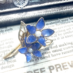 青い小花のポニーフック 1枚目の画像