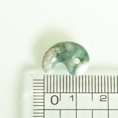 透薄水　翡翠勾玉　　　　　　　糸魚川産　国石 楽天市場】糸魚川翡翠 勾玉 専用桐箱付き/ 現物 産地証明書 国石