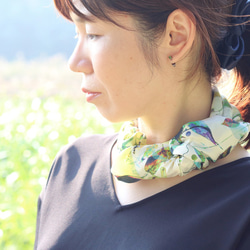 真絲圍巾[You are Saotome Hana]黃綠色真絲圍巾 第1張的照片