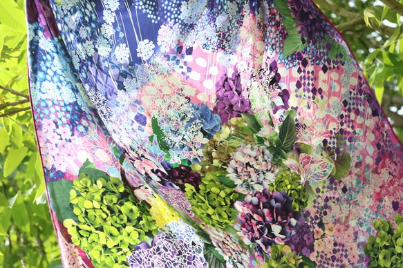 シルクスカーフ【水の器-紫陽花浮かべて】レッドsilkscarf 4枚目の画像